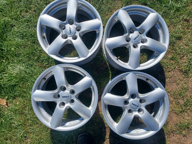 16 col 5x105 Opel Chevrolet alufelni garnitra