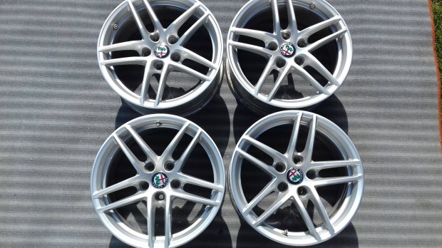 16 col 5x110 gyári Alfa Romeo alufelni garnitúra + Tpms / Fiat Opel