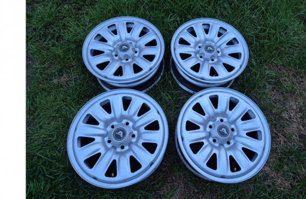16 col Dacia Duster hybrid aclfelni 5x114.3 lemezfelni R16 aclfelni