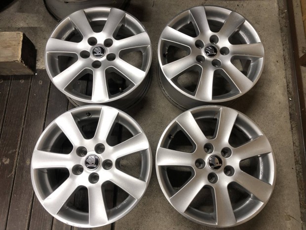 16 col Skoda, Audi, Seat, VW, Mercedes 16 colos