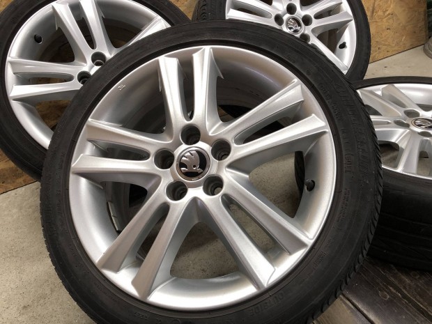 16 col gyári Skoda Fabia 5x100 alufelni16 colos