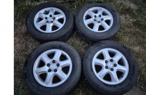 16 colos Hyundai Tucson gyári alufelni 5x114.3 felni R16