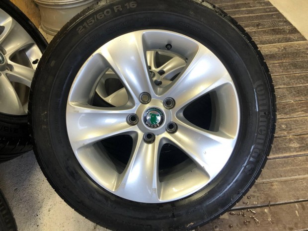 16 colos Skoda Yeti gyri alufelni 16 col 5x112