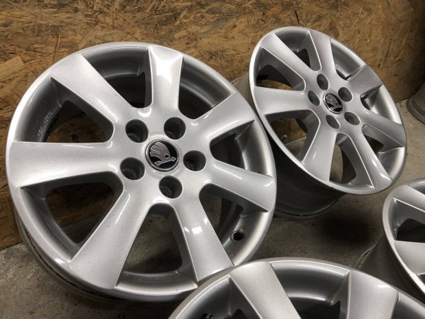 16 colos alufelni Skoda, Audi, VW, Seat, Mercedes 16 col 5x112