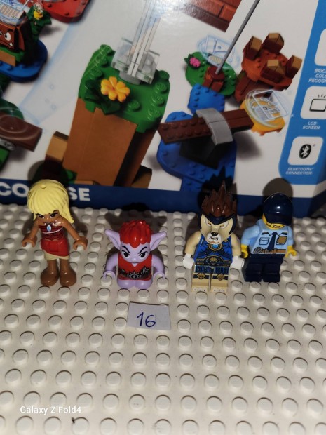 16 lego figurk nagyon olcson 