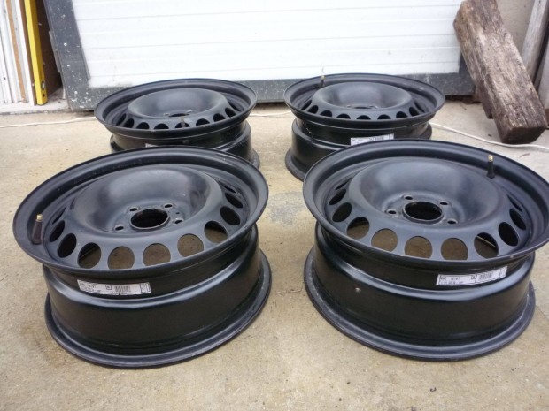 16-os AUDI 5X112 lemez felni garnitra elad!