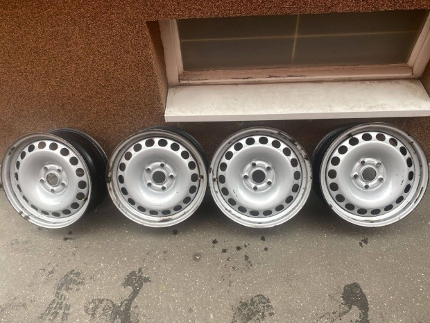 16-os Gy�ri Volkswagen Tiguan lemezfeni elad�!