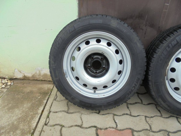 16-os KPL ( Citroen ,Fiat,Peugeot ,Toyota ) t�li ker�k szett