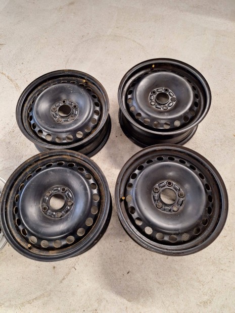 16-os ford lemezfelni