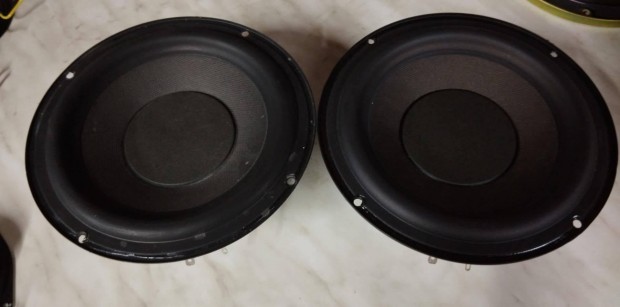 16cm-es samsung mlysugrzpr 4ohm 100w