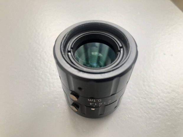 16mm f1,4 M4/3 szenzorhoz