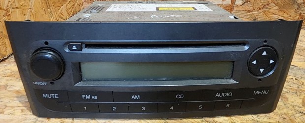 171947 Fiat Grande Punto 2005-2009 Grundig Cd-s rádió. Kód nincs