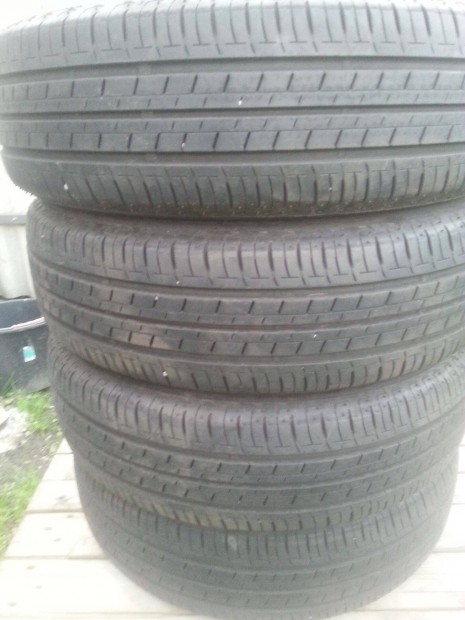 175/60R16 Bridgestone nyri gumi