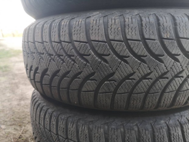 175/65R14 Michelin tligarnitra elad