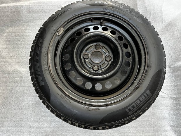 175/65R15 Honda jazz Pirelli tli szett