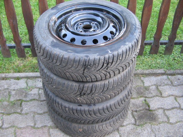 175/65R15 téli garnitúra Swift-hez eladó!
