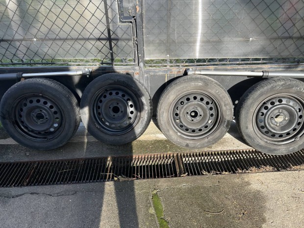 175/65 R14 felni szett gumival egytt 