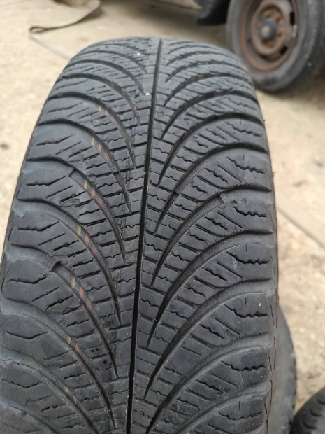 175/65 R15 4 évszakos garnitúra