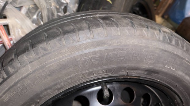 175/65 r15 Michelin gumi felnivel elad