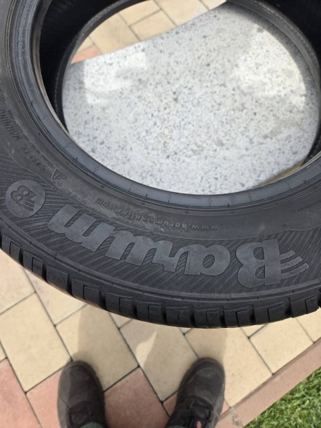 175/70R14 nyri 