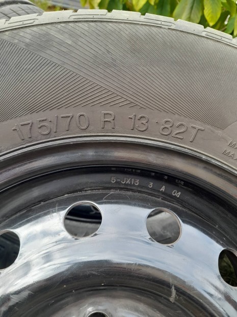 175/70 R 13-as lemezfelni,  lemez felni elad.