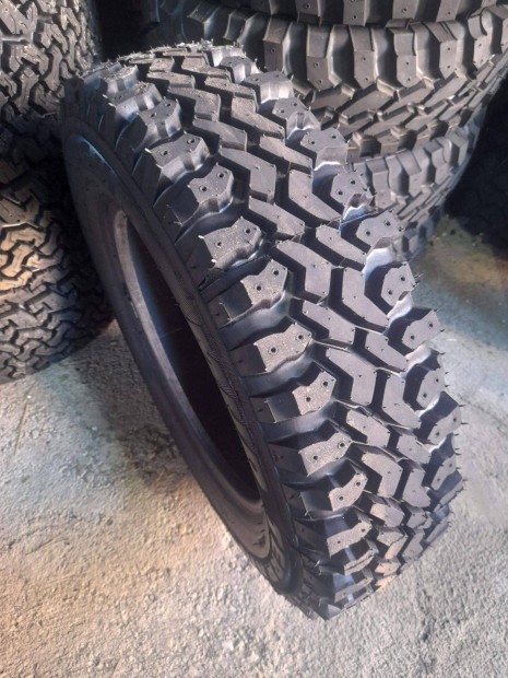 175/80R16 Dakar mints terepgumi