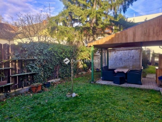 179 nm-es h�z elad� P�cs