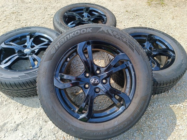 17 17" Hyundai alufelni 5*114,3 téli gumik szenzor Tucson Sportage