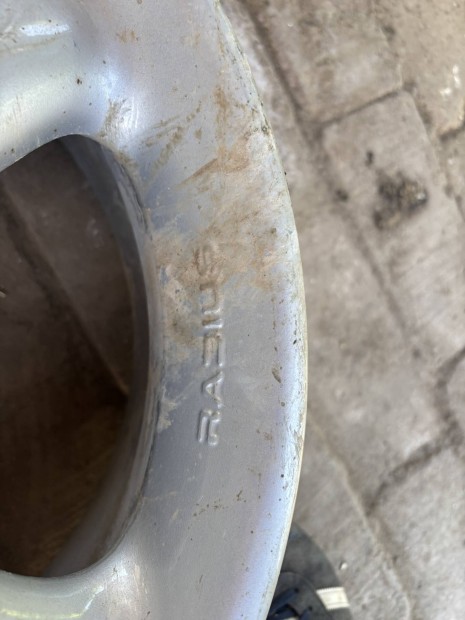 17 Mazda alufelni elad.