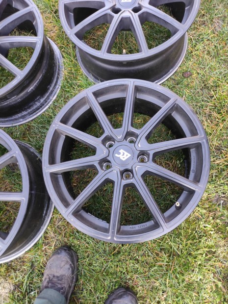 17" 17 5x112 alufelni gyári fekete 120eft/4db
