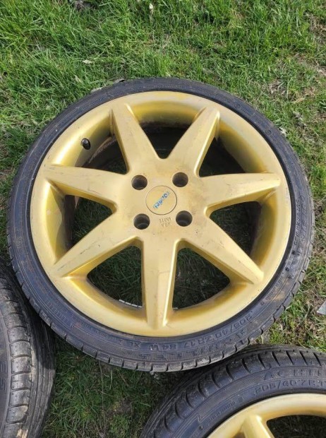17" 4x100 et 35 alufelni garnitúra 205/40 nyárigumival eladó