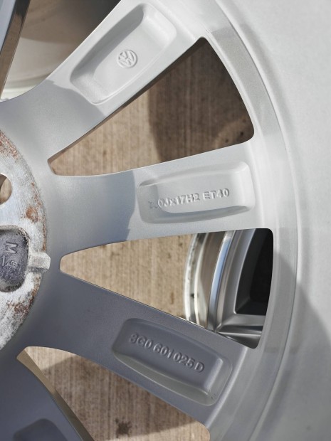 17" 5x112 VW "London" Passat B8 gyári alufelni szett!