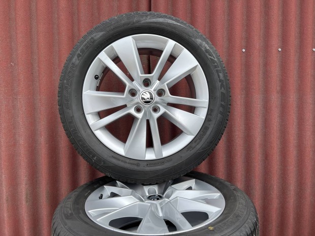 17" 5x112 gyári Skoda alufelni 4évszakos gumikkal