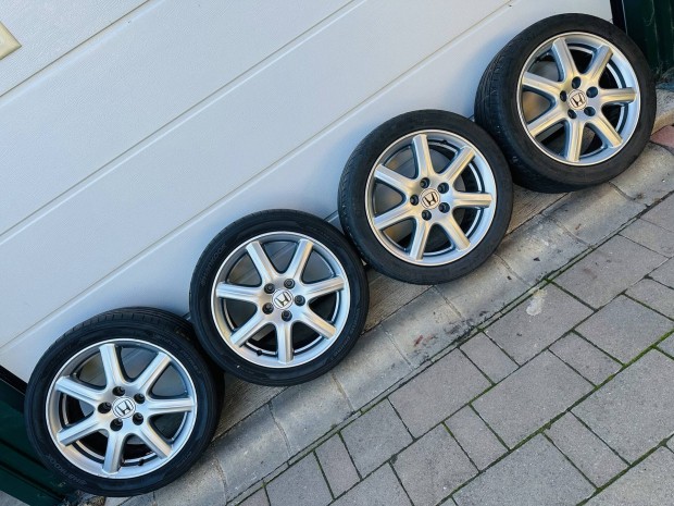 17" 5x114,3 7J ET55 Honda Civic alufelni elad! Gumival is
