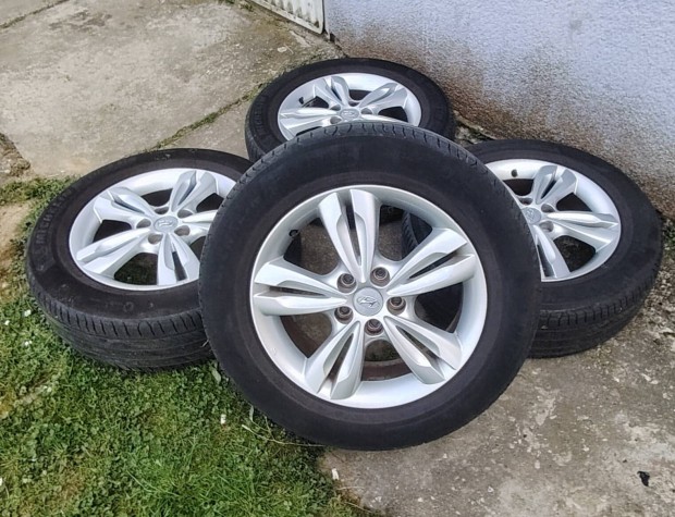 17" 5x114.3 Hyundai IX35 Tucson Santa Fe gy�ri alufelni