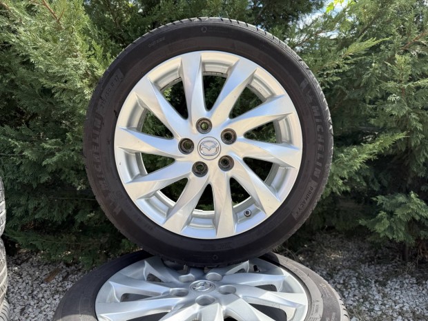 17" 5x114,3 Mazda gyári alufelni nyári gumival