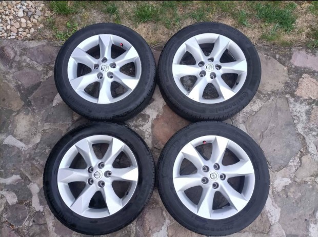 17' 5x114,3 (Nissan Juke) alufelni, jszer Continental nyri gumival.