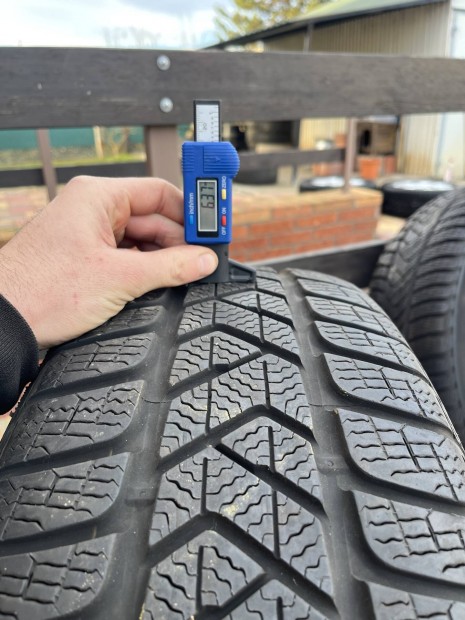 17" 5x120 BMW X3 gyári alufelni szett téligumikkal!
