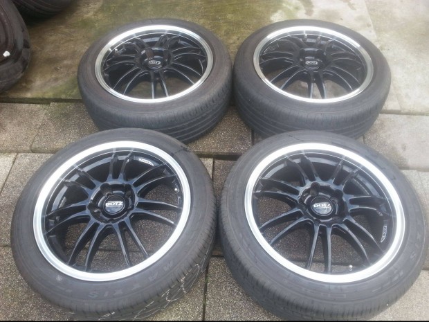 17" Mazda újszerű alufelni 205/50 Maxxis újszerű nyári gumival