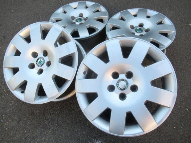 17" Skoda Superb gyári alufelni 5x112 felni Octavia Yeti VW