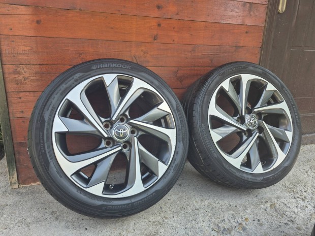 17" Toyots 5x114,3 alufelni szett