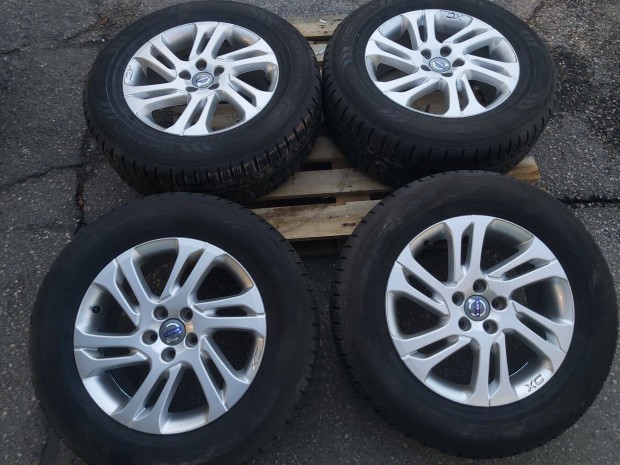 17" Volvo XC60 felni garnitra Nokian tligumival