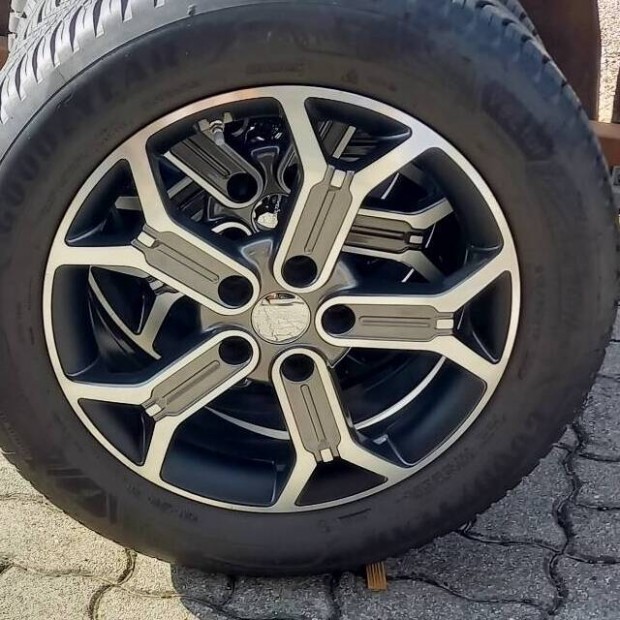 17" alufelnik négyévszakos gumival