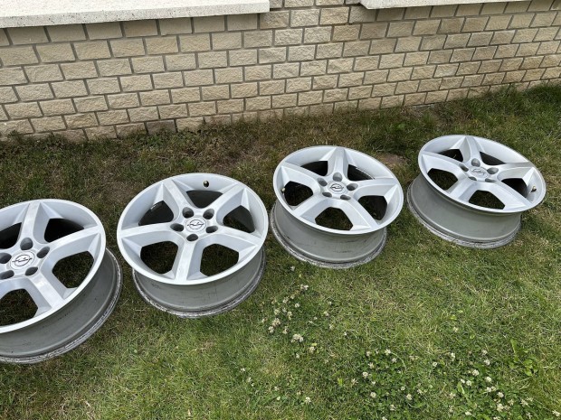 17" felni szett nyári gumival