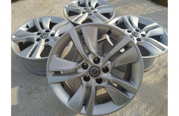 17" gyári Opel Meriva alufelni garnitúra Tpms szeleppel 5x110