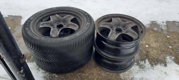 17" gy�ri Opel lemezfelni-szett d�szt�rcs�val!