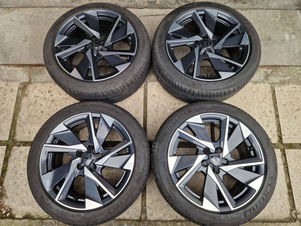 17" gyári Peugeot 308 alufelni 1 éves Michelin gumikkal 5x108 felni 17
