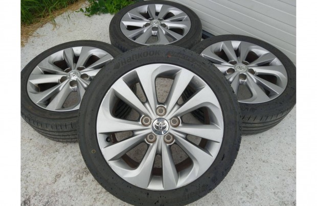 17" gyári Toyota Auris alufelni 5x114,3 Nyári gumik Hankook