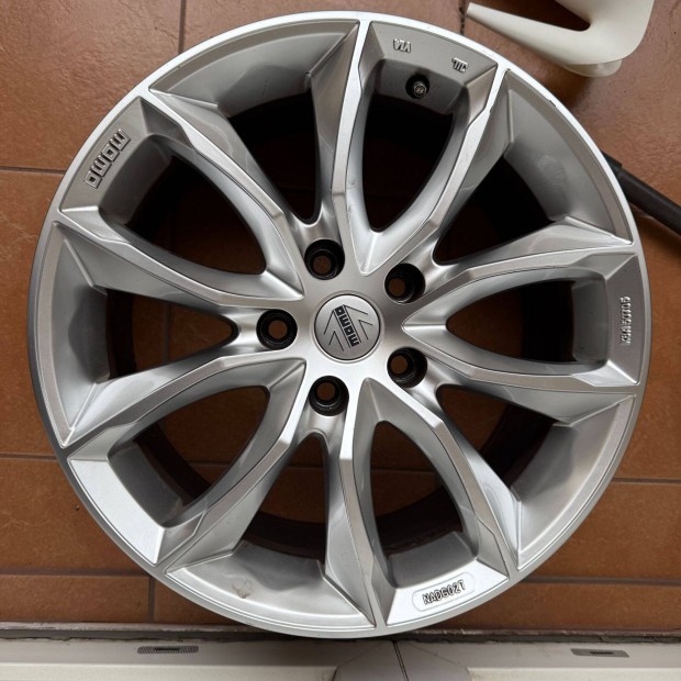 17" momo alufelni