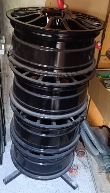 17"-os felújított alufelni 4db méretek a képeken